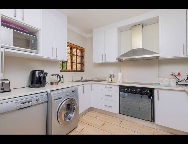 2 BEDROOM APARTMENT FOR SALE IN ATHOLL